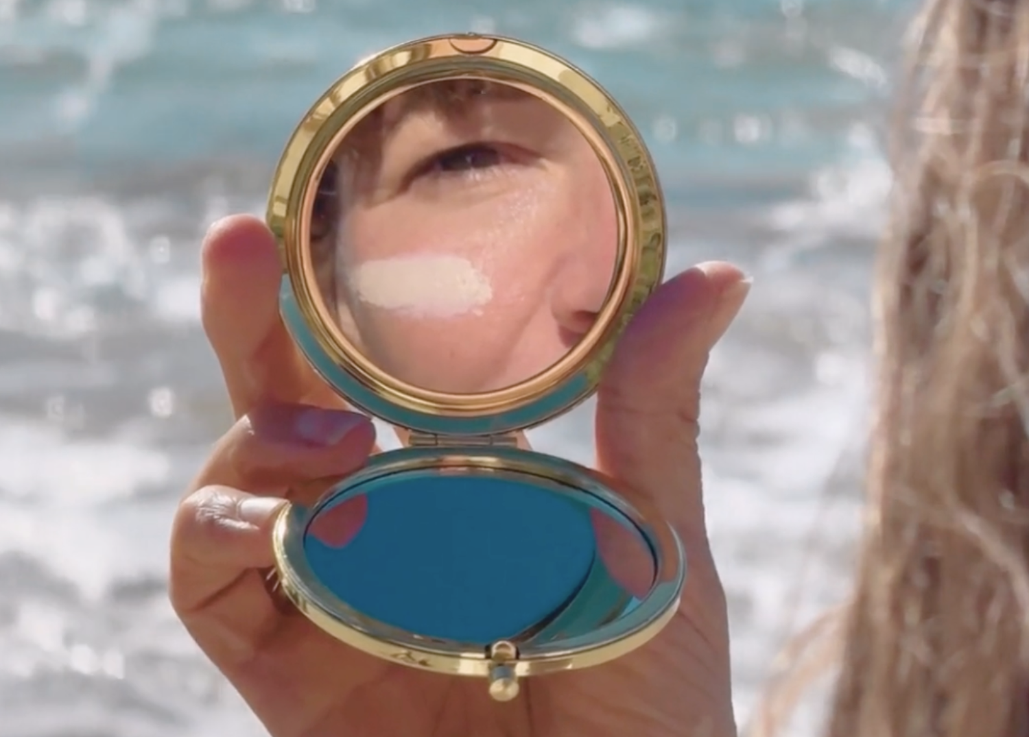Moisturiser with SPF vs. Sunscreen: What’s the Difference?