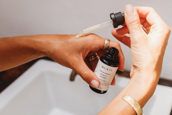 Why, When & How to Use Vitamin C Serums - Mukti Organics